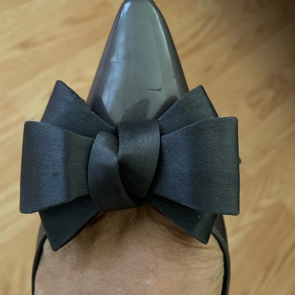 Manolo blahnik lisane patent Grey bow kitten heels 40.5 - Picture 10 of 11
